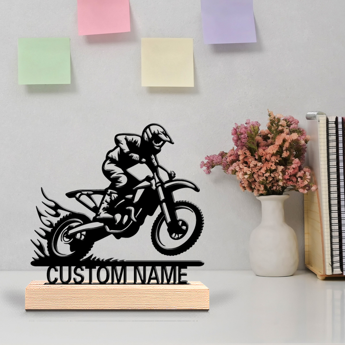 Art Craft Simple - รูปปั้นโลหะรูปนักขี่มอเตอร์ไซค์แบบเรียบง่าย 1 ชิ้น พร้อมฐานไม้ สำหรับตกแต่งบ้านและโต๊ะทำงาน